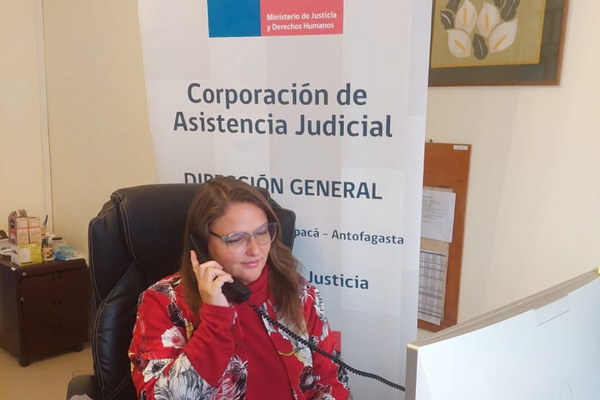 Directora General de la CAJTA en  Radio Rinconada de Mejillones