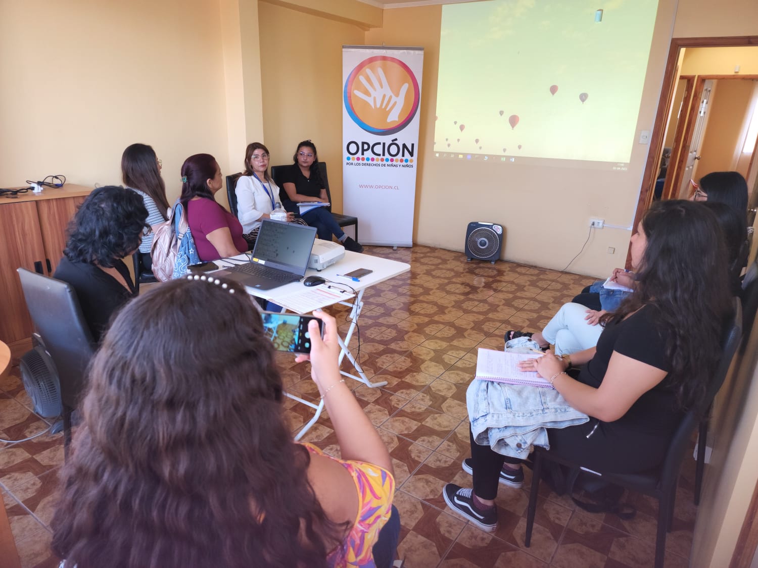 Consultorio Jurídico de Alto Hospicio dicta taller sobre  "Medidas de protección por vulneración grave de derechos"