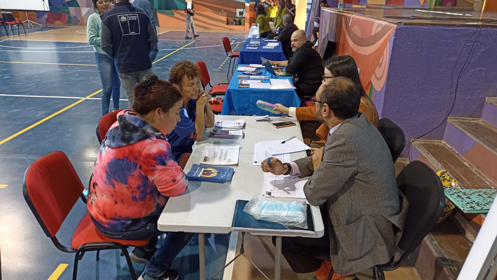 Consultorio Jurídico Centro Antofagasta participa en Plaza Ciudadana en localidad de Sierra Gorda