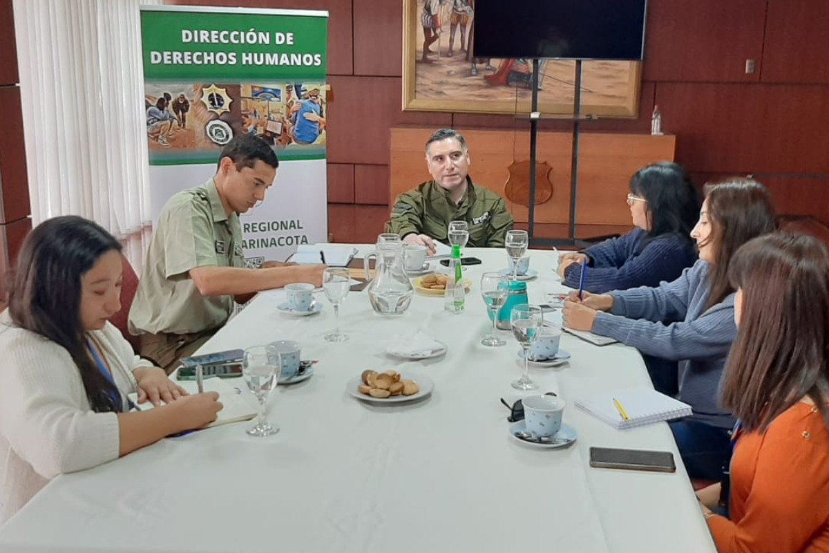 Abogada de Migración de Arica y Parinacota se reúne con Carabineros