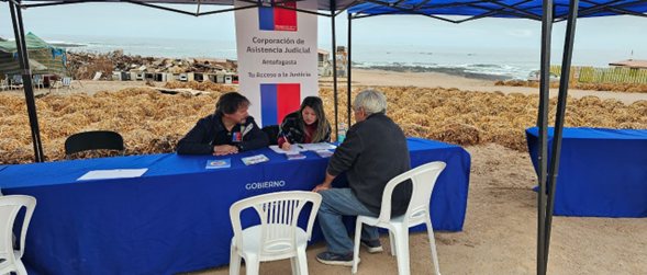 Consultorio Jurídico de Tocopilla participa en Plaza Ciudadana desarrollada en caleta Urco