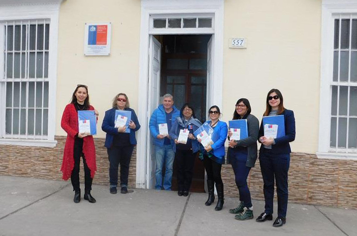 El CAVI de Tarapacá llevó adelante un operativo de distribución de dípticos para difundir la campaña, “La Corporación de Asistencia Judicial en su Casa"